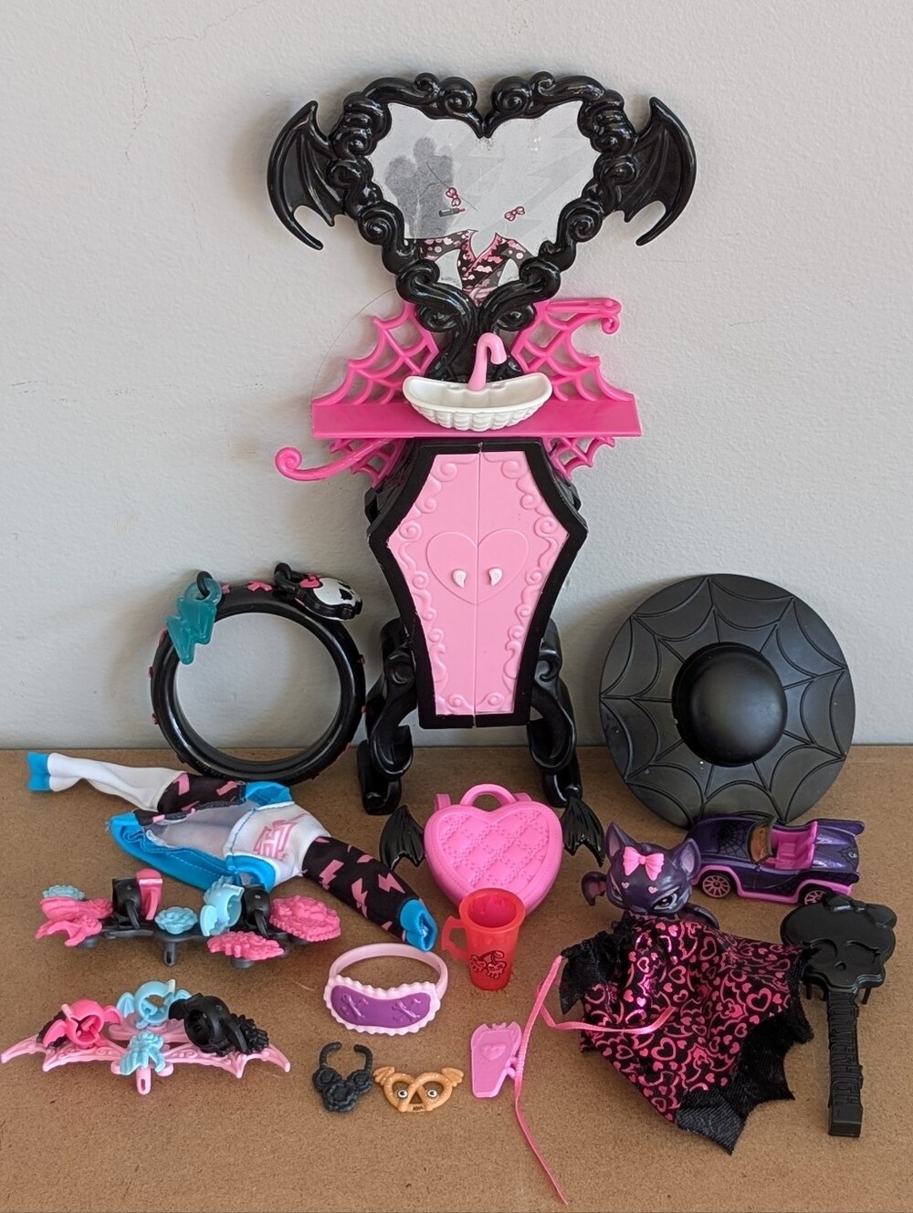 Monster High Draculaura Accessories